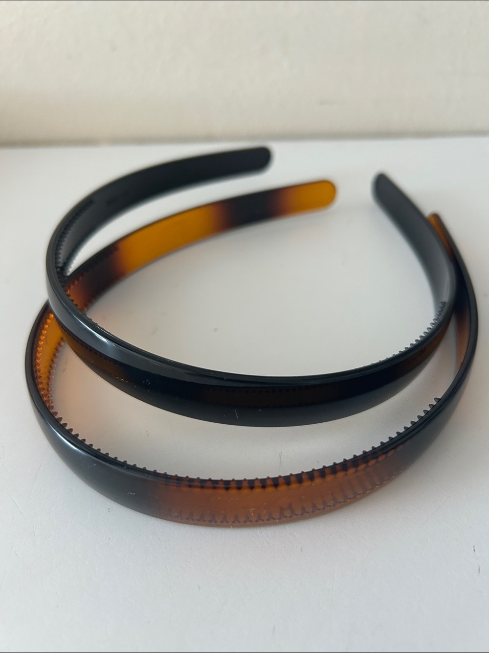 Classic Black and Tortoiseshell Fashion Headbands - Picture 3 of 5